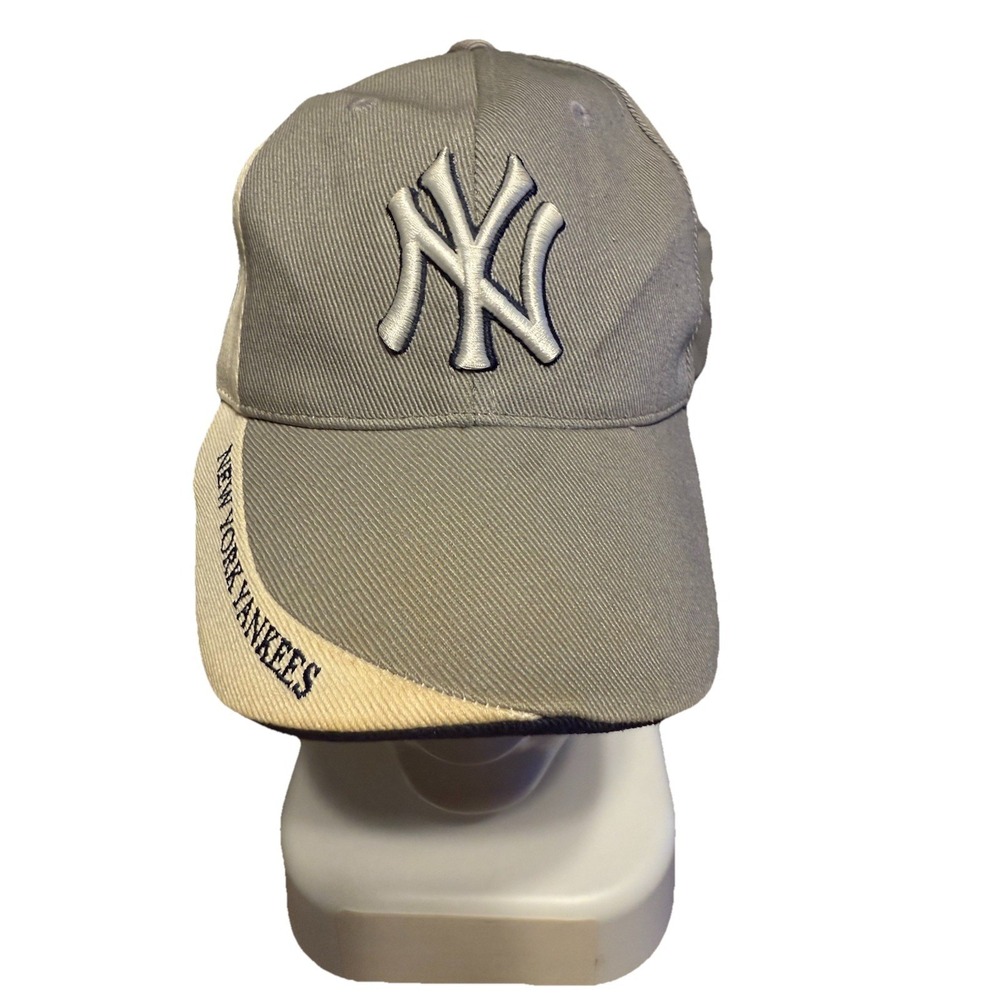 Vintage New York Yankees Baseball Cap‎ Gray White Embroidered Logo